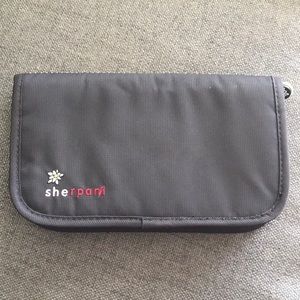 Sherpani water repellent wallet